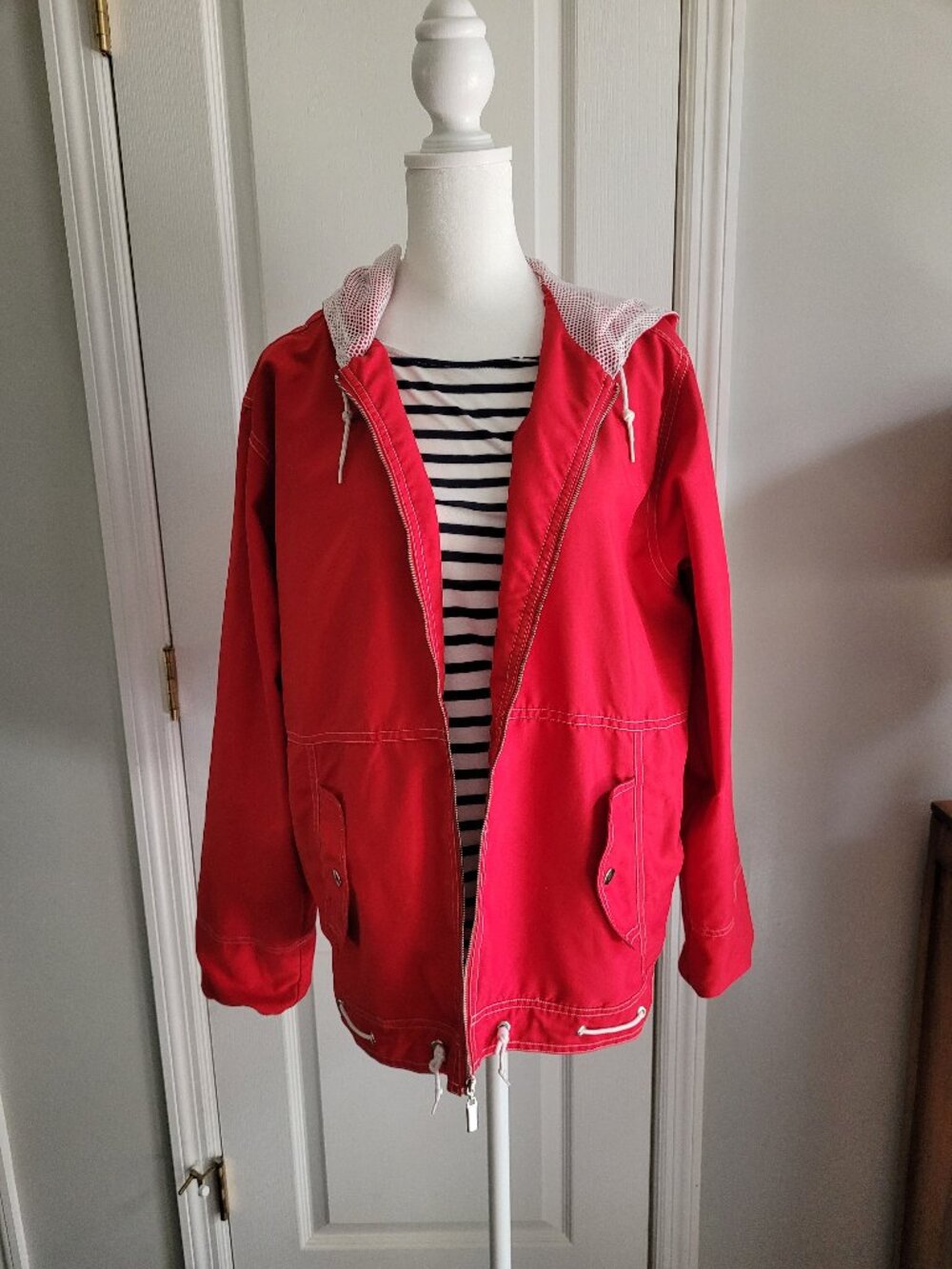 VTG Teddi of California 80's Nautical Red Windbreaker, Lined Cuffs, Hood, SZ M